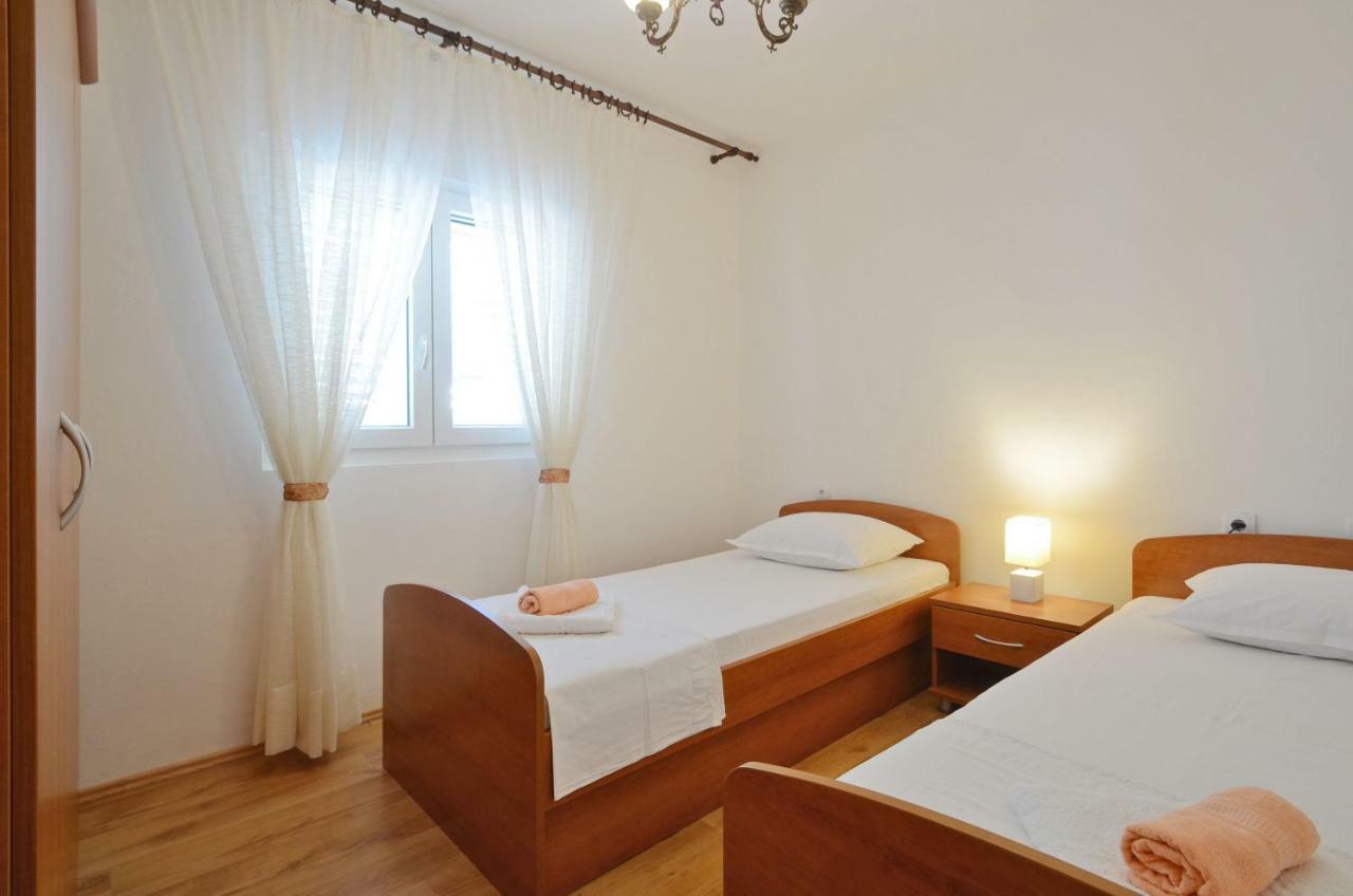 Jakov Grscica Apartament Prižba